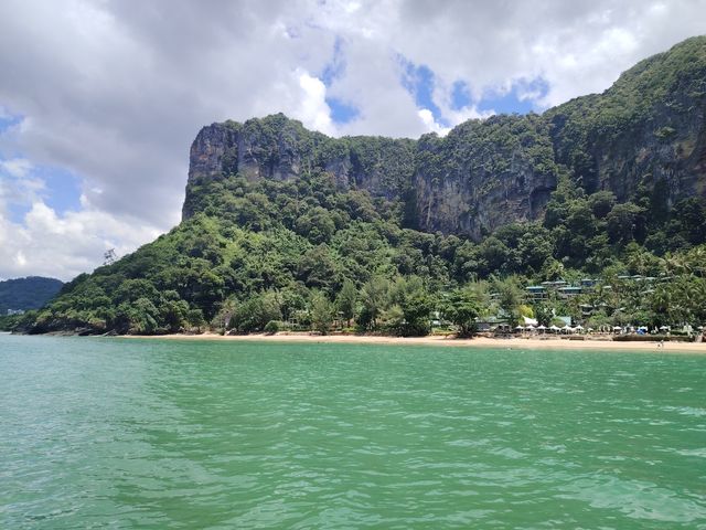 甲米的獨立私人海灘。