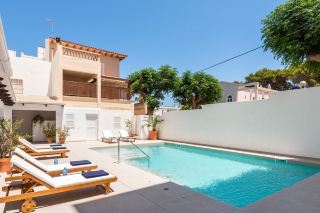 เมนอร์กา: เกาะในฝันแห่งท้องฟ้าสีครามและทะเลสีเทอร์ควอยซ์