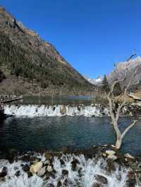 冬天的四姑娘山看到了日照金色雪山。