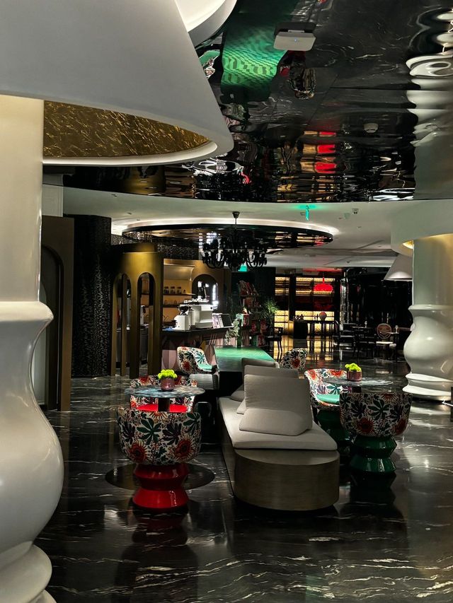 就在地鐵旁！超寶藏酒店住了捨不得走
