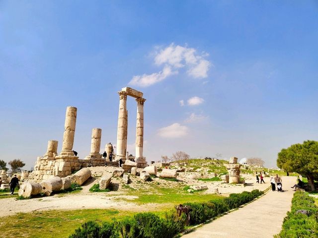 A Must-See in Amman: The Citadel 🏰✨