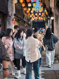 月河古韻，華燈初上流光溢彩，黃昏時分的詩意邂逅
