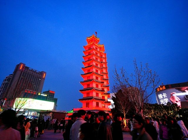 🌾【鄭州兩天一夜|在黃河臂彎與千年史冊間漫遊】🌙 🌾【鄭州兩天一夜|在黃河臂彎與千年史冊間漫遊】🌙
