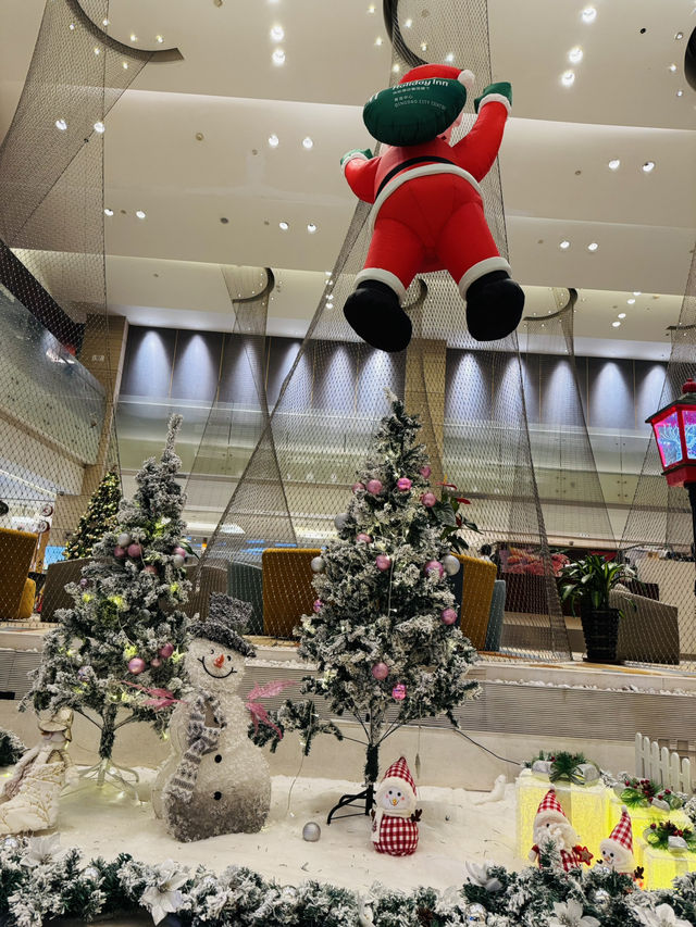 A Delicious Breakfast Buffet at Holiday Inn Qingdao Center