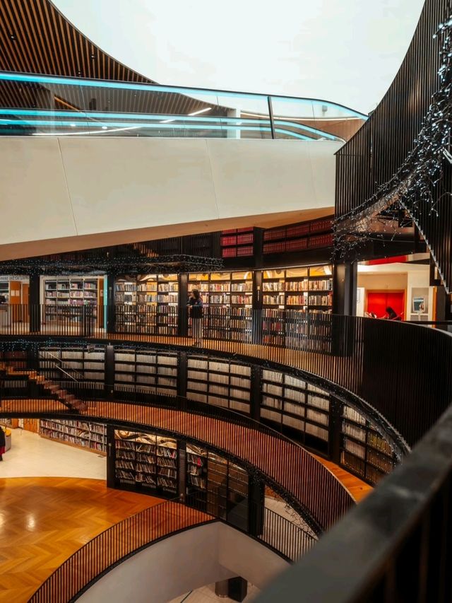 Library of Birmingham United Kingdom🌸🥰