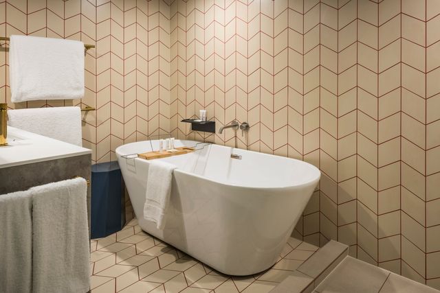 奧克蘭機場Naumi Hotel | 獨特轉機體驗  大總管機場酒店 Naumi Hotel 位於