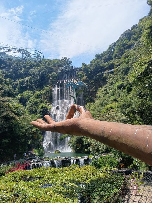 去遊龍峽睇瀑布、行山啦！