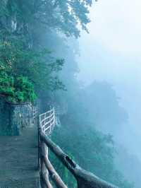 朝陽出發，龍頭山藏何景？