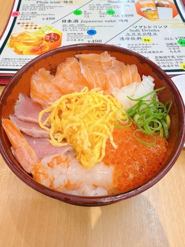 🇯🇵大阪｜黑門市場必吃　永遠吃不膩的海鮮丼聖地 