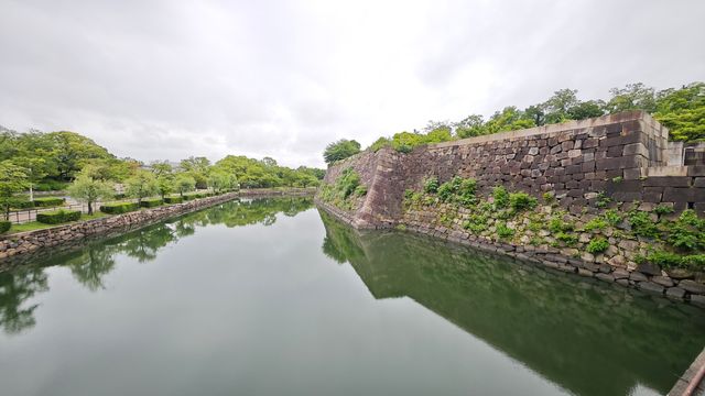 真係估唔到，落住小雨遊大阪城公園竟然咁浪漫