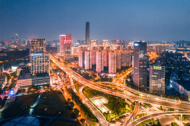✨住進雲端夜景，邂逅江城浪漫 | 武漢漢口喜來登大酒店