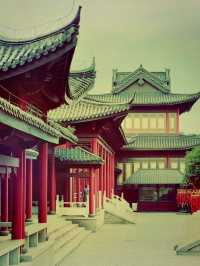 *【穿越千年的禪意：鎮國寺靜心之旅】** 