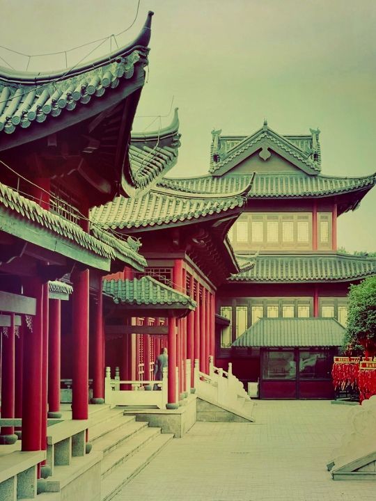 *【穿越千年的禪意：鎮國寺靜心之旅】** 
