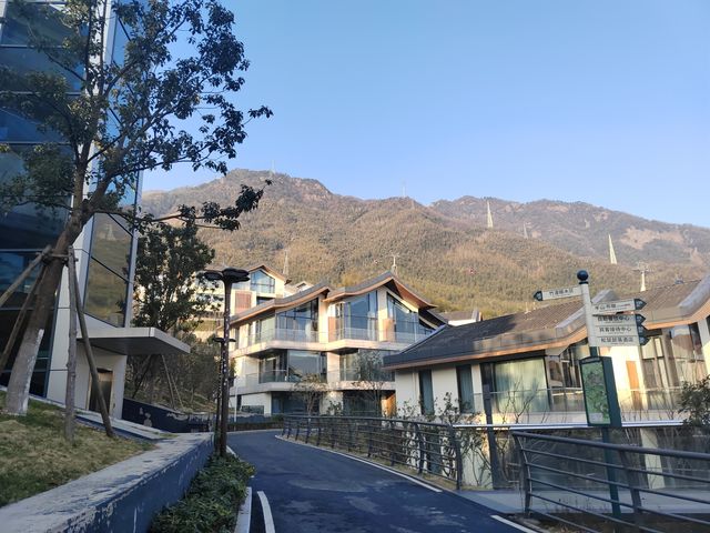 一宿盡享山嵐暮色 一宿盡享山嵐暮色