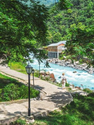How to Enjoy the Highly Praised Labah River Online