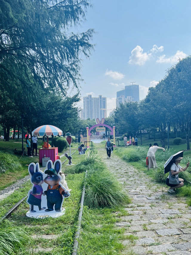 徐滙濱江西岸瘋狂動物城打卡地-寵物友好地標
