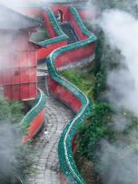 雲煙繚繞的武當山真是太絕了！！！！