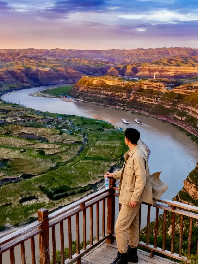 I thought Xi’an was already stunning, until I went to Yanchuan… If you want to escape the crowded trendy spots on the weekend and experience something different