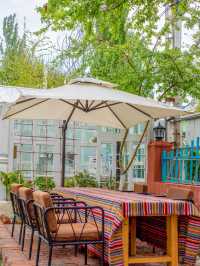 伊寧梵境！住進油畫裡的民宿