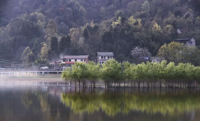 【隱藏的世外桃源】豐禾讓水湖讓你一秒鐘愛上這片藍天碧水 【隱藏的世外桃源】豐禾讓水湖讓你一秒鐘愛上這片藍天碧水