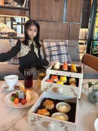 金山度假｜住進法式湖畔莊園式酒店