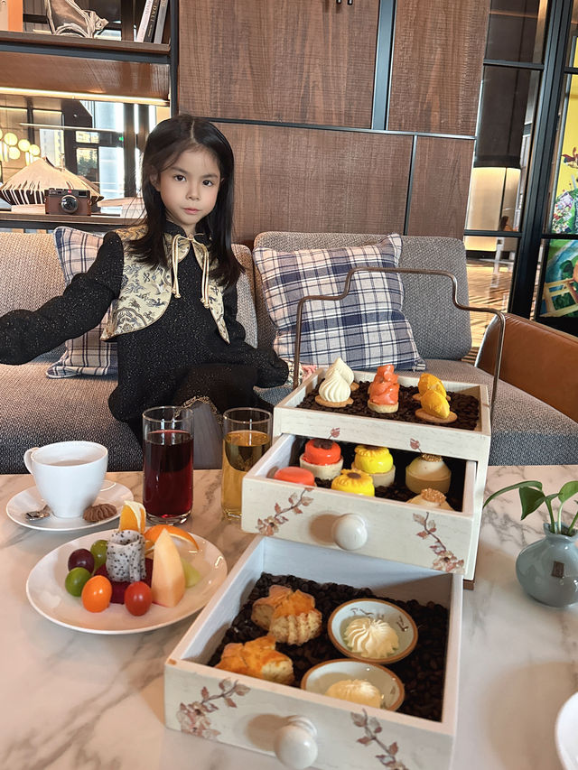 金山度假｜住進法式湖畔莊園式酒店