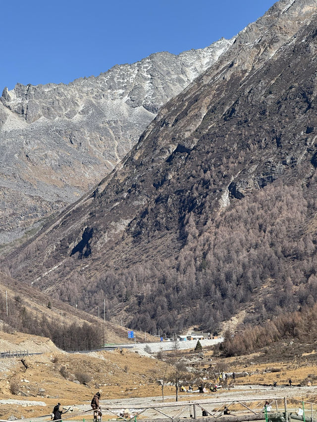 川西絕美理小路一日遊藍冰雪山治癒打工人！