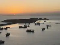 白天濟州島,晚上聖托里尼的神仙小鎮