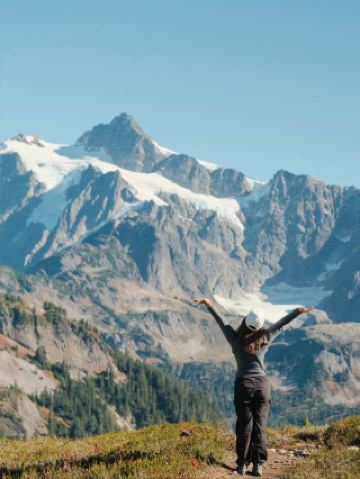 一日ハイキングでファンに！Mt. Bakerの絶景Chain Lake Loop