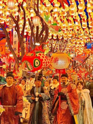 สัมผัสบรรยากาศเทศกาลตรุษจีนสมัยราชวงศ์ถังอย่างแท้จริงได้ที่ถนนเหอโถวเหรา เมืองถังซาน ซึ่งอยู่ห่างจากปักกิ่งเพียงหนึ่งชั่วโมง