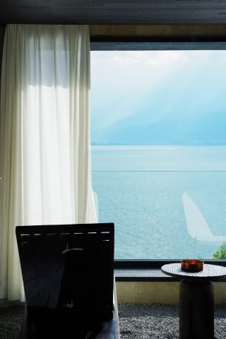 At Gugu Meimei · Manlan, slow down the pace and leave the rest to Erhai Lake and Cangshan Mountain clouds