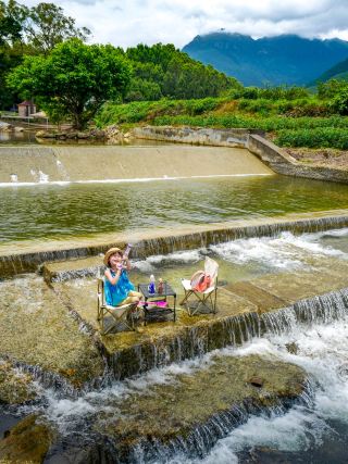 Nanning 1h drive to clear water with lots of fish, great for camping