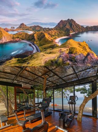 Hidden sea view villa guide
