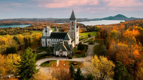 Next Stop: Quebec | Capturing Autumn in the Deep Red of Maple Leaves — traveler post in Toronto