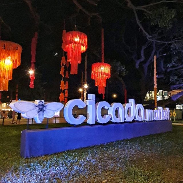 ตลาดสุดชิค สุดชิล ของหัวหิน Cicada Market