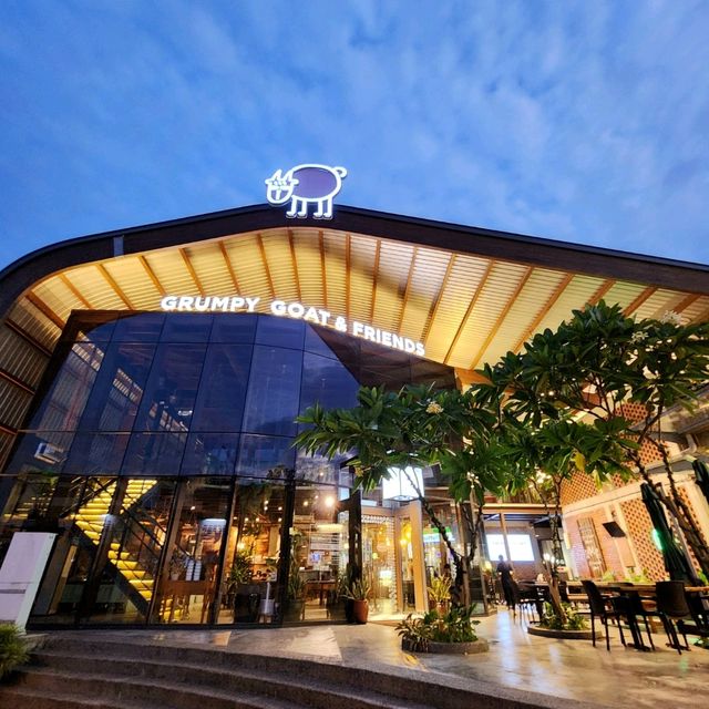 Pretty Grumpy Goat & Friends cafe in Jb 