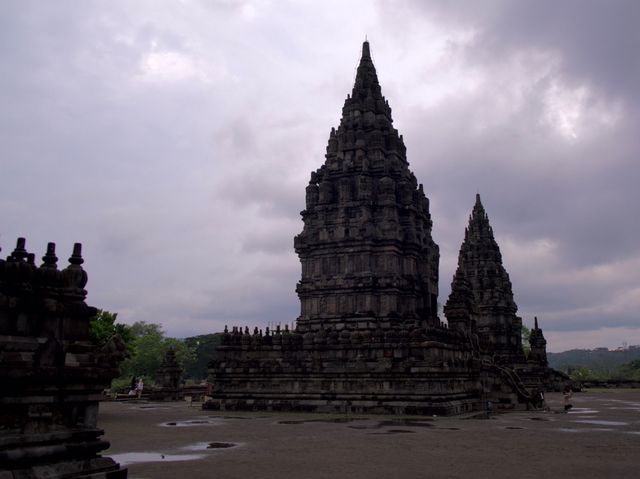 【インドネシア】世界遺産ボロブドゥール&プランバナン遺跡巡り！