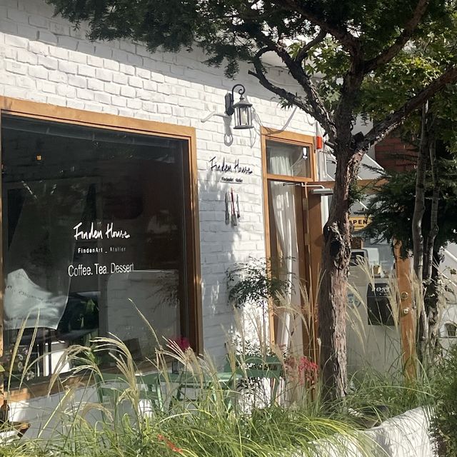 춘천 드로잉 카페 ‘핀든 하우스’