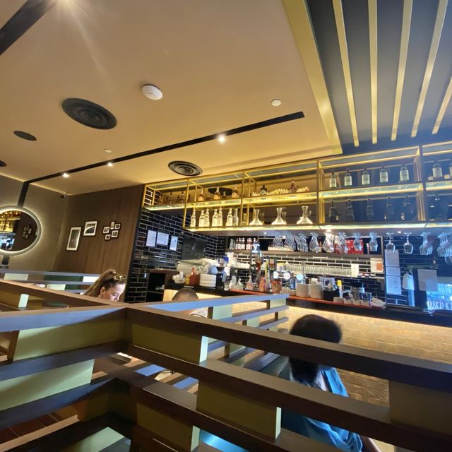 新加坡CP值奇高的西餐廳🍴Collins🍕🥤