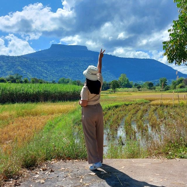 เที่ยววัดตำนานนางผมหอม จ.เลย