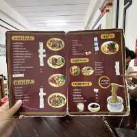 บะหมี่ตลาดขวาง พังงา ตำนานสูตรร้อยปี 
