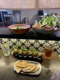 ViuTV節目「準時開飯」介紹過嘅🇹🇭走型格工業風泰式料理 