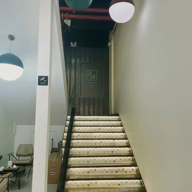 CP值高深圳南山區輕奢風格調酒店