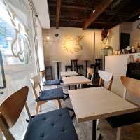 【兵庫-元町】商店街のオアシスでスパイシーラテを。