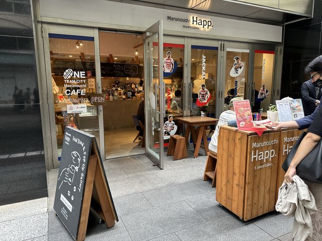 東京・丸の内。期間限定で『RUGBY CAFE』に🏉Marunouchi Happ. Stand & Gallery