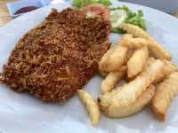 กินเที่ยวหาดลับ