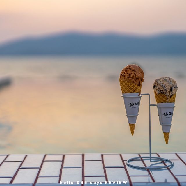 SEA SWAN - Happiness Space at Ranong