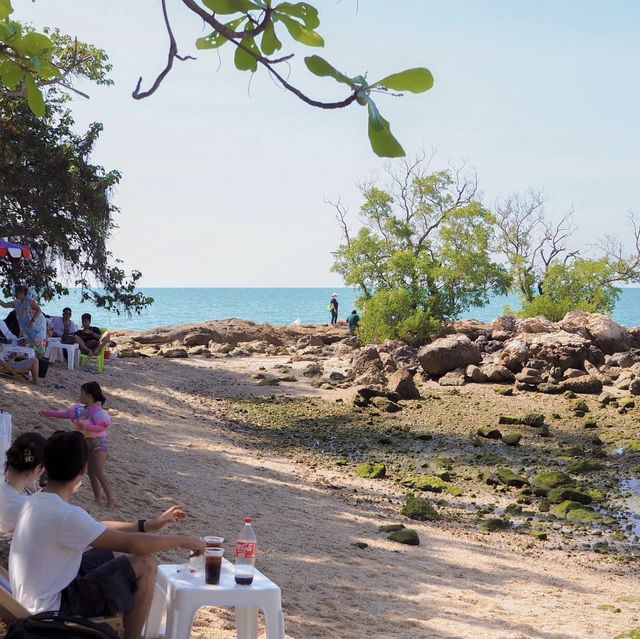 ตลาดริมทะเลพัทยา “หาดลับพัทยา”