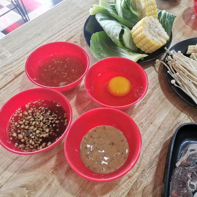 ลงหม้อสุกี้ ชาบู​บุฟเฟ่ต์​ราคาประหยัด 
