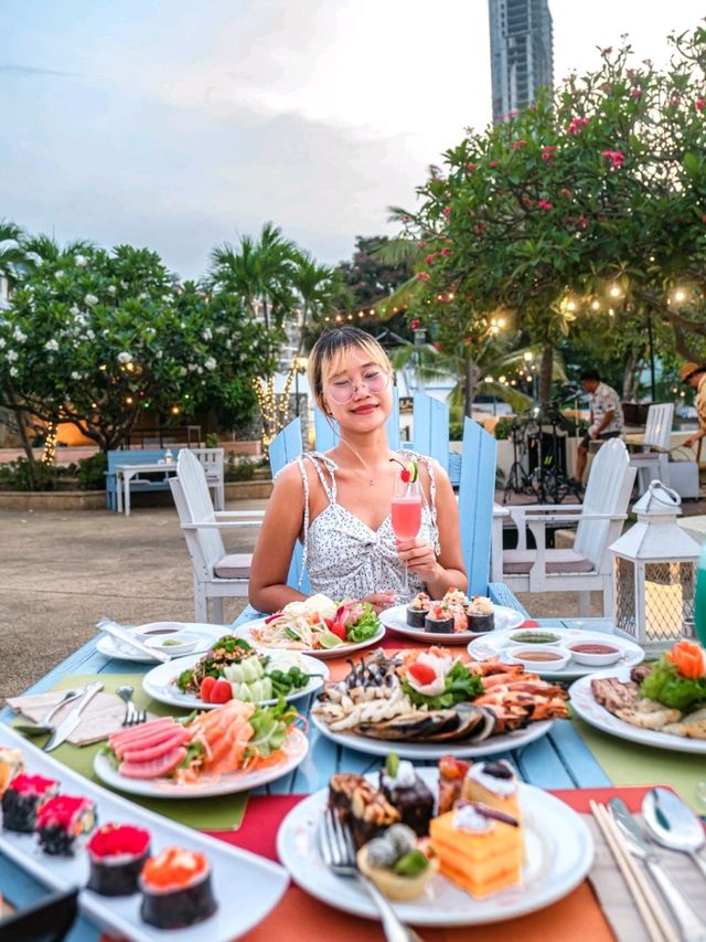 ไปกินซีฟู้ด มองวิวทะเล ในโรงแรมพัทยาสุดร่มรื่นกัน 